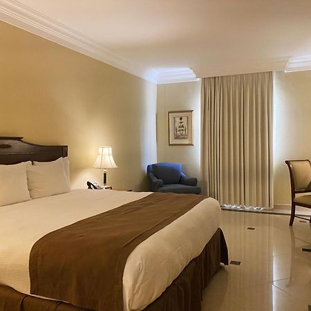 Hotel El Prado 바랑키야 외부 사진 A room at the hotel