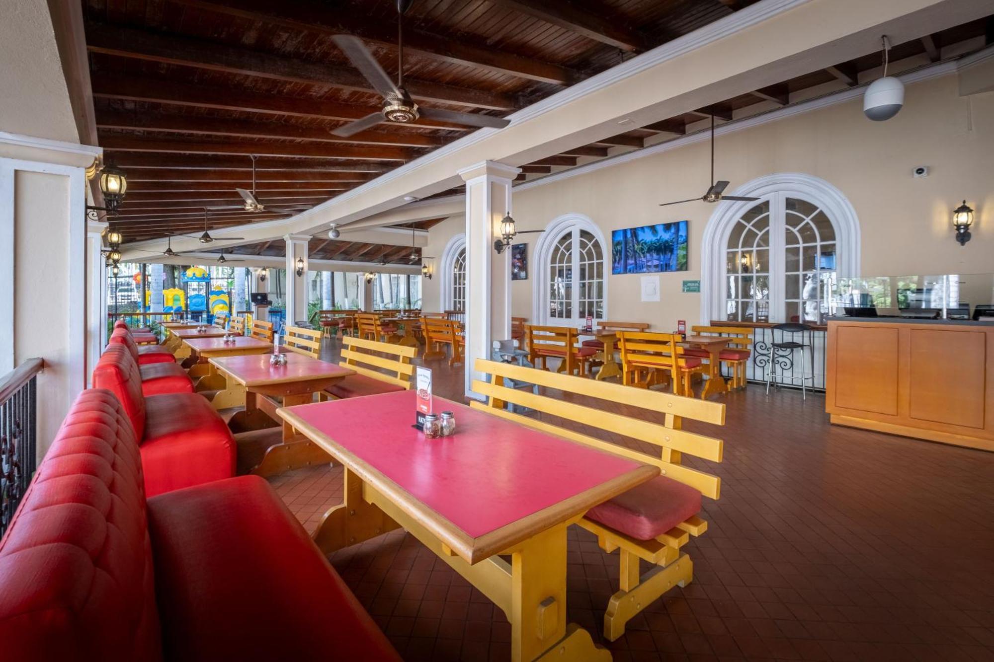 Hotel El Prado 바랑키야 외부 사진 The interior of the restaurant