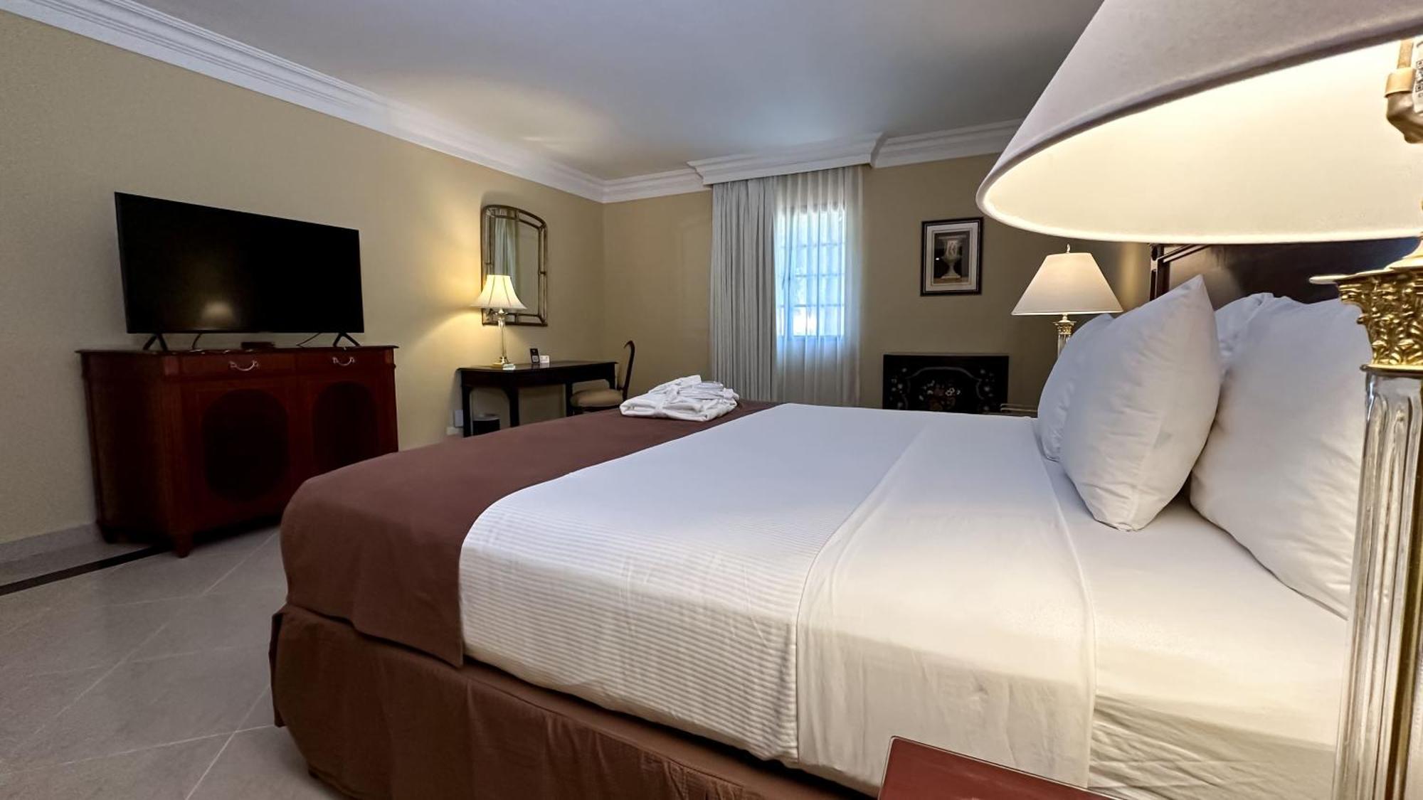 Hotel El Prado 바랑키야 외부 사진 A typical hotel room